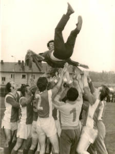1971 - A mužstvo postupuje do divize